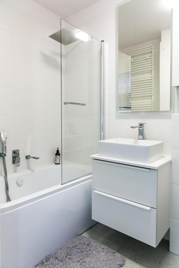 Tree&Lake Apartament Warszawa Ząbki Extérieur photo